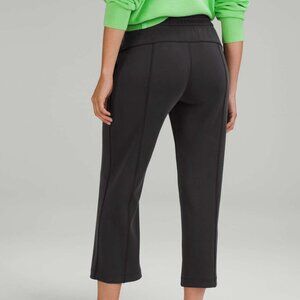 Lululemon Softstreme High-Rise Straight Leg Crop Black size 4